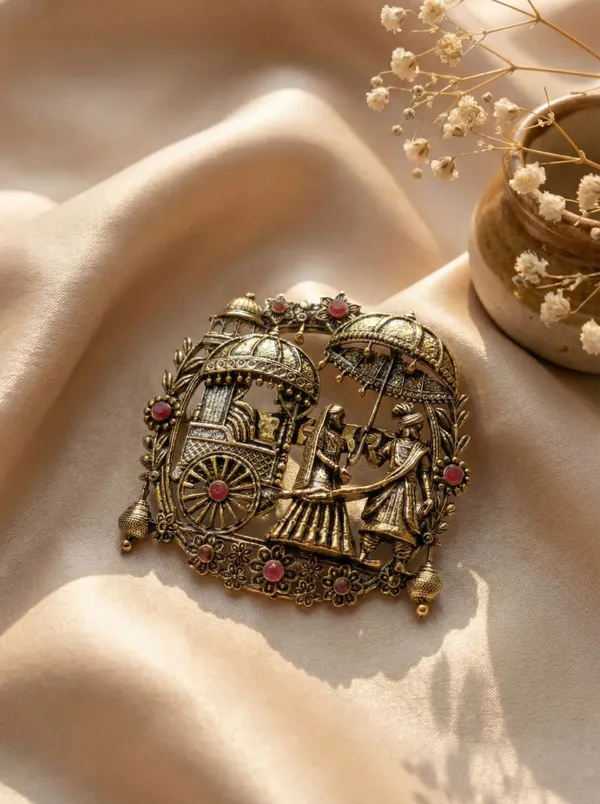 Golden_Royal_Indian_Wedding_Scene_Brooch_|_Bride,_Groom_And_Chariot_Motif