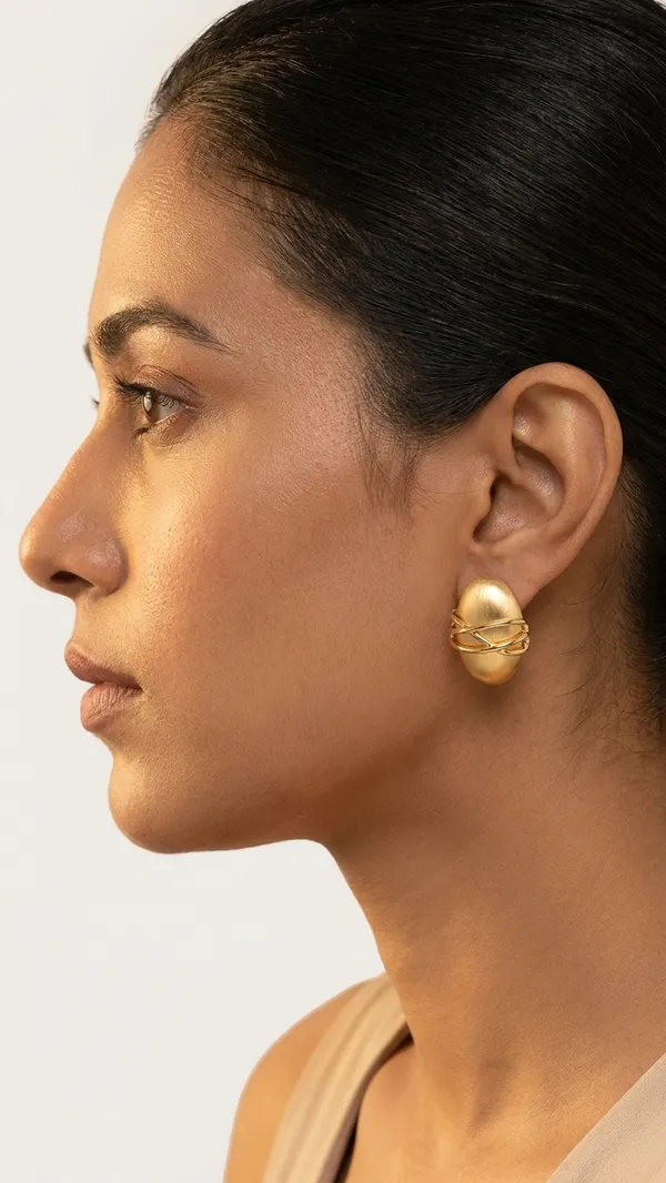 Gilded_Eclipse_Studs