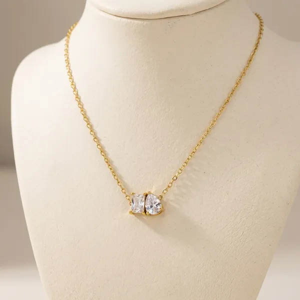 Elegant_Triple_Stone_Crystal_Pendant_Necklace_For_Women