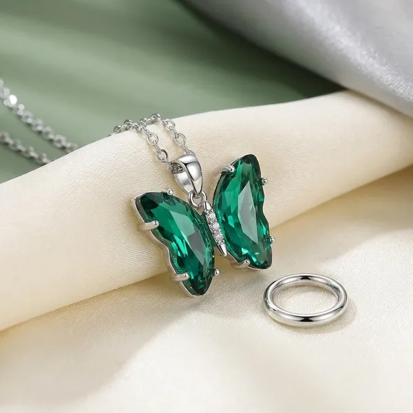 Sparkling_Butterfly_Pendant_Necklace_-_Turquoise_Green_Crystal_Charm_For_Women