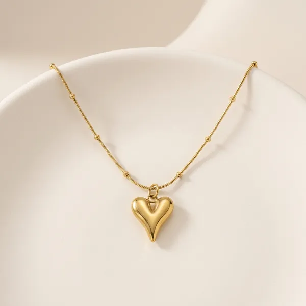 The_Gilded_Heart_Solitaire_Necklace