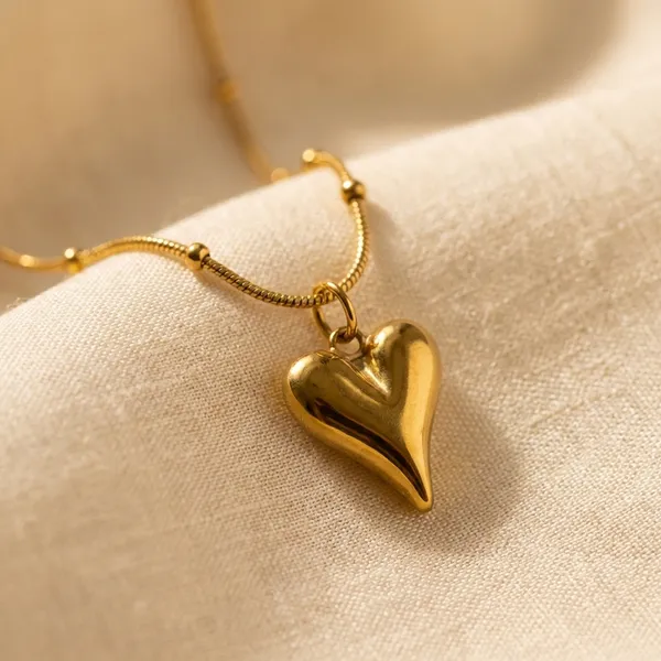 The_Gilded_Heart_Solitaire_Necklace