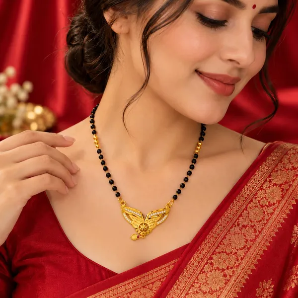 Aura_Jewels_High_Gold_PlatedGraceful_Gold-Plated_Zircon_Mangalsutra_with_Black_Beads