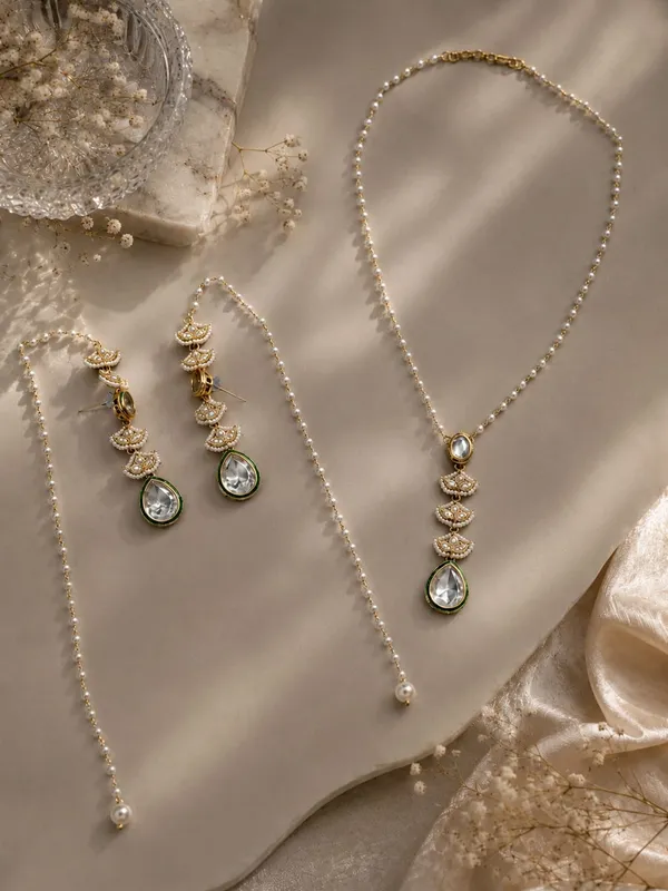 Aura_Jewels_Royal_Pearl_Kundan_Drop_Necklace_Set