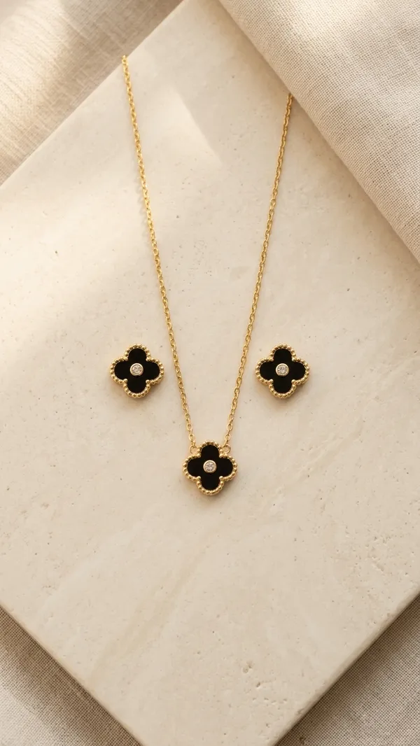The_Midnight_Clover_Set
