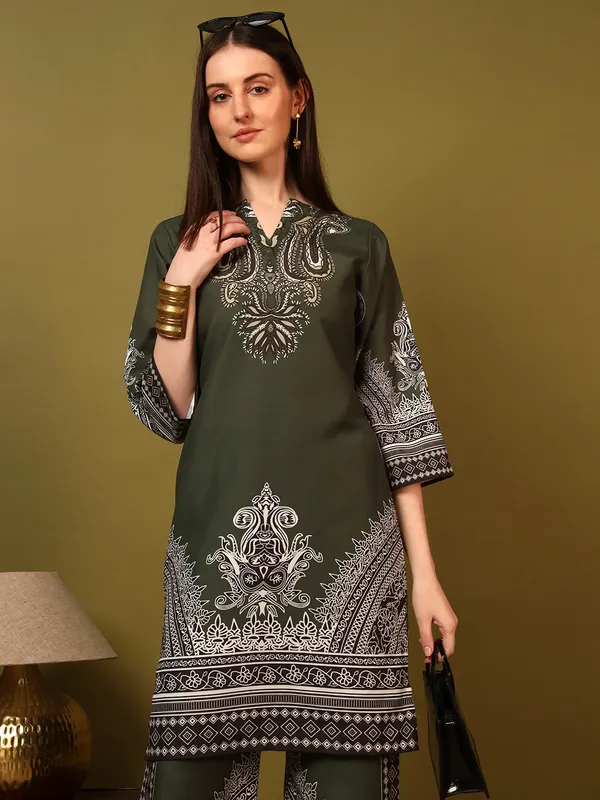 Green_Rayon_Slub_Digital_Print_Co_Ord_Set_For_Women