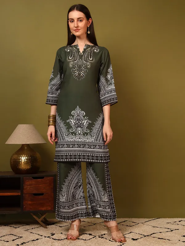 Green_Rayon_Slub_Digital_Print_Co_Ord_Set_For_Women