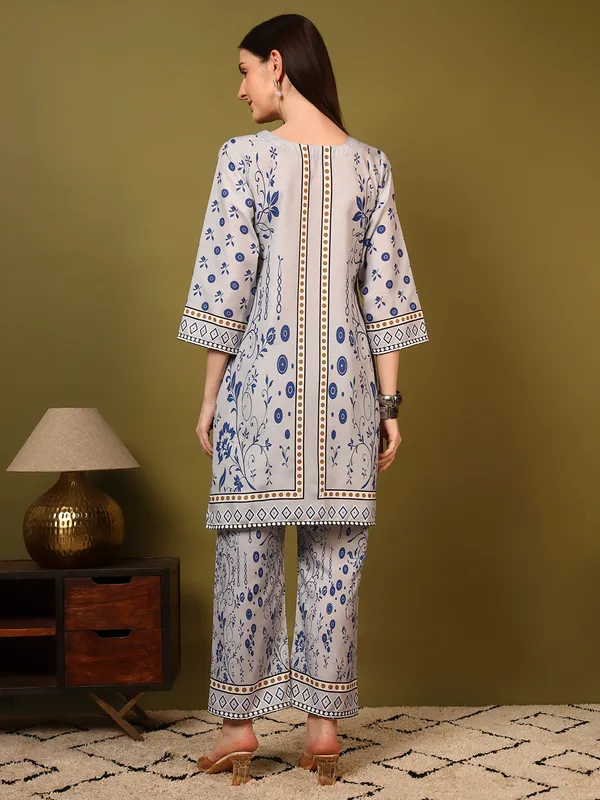 Grey_Rayon_Slub_Digital_Print_Co_Ord_Set_For_Women