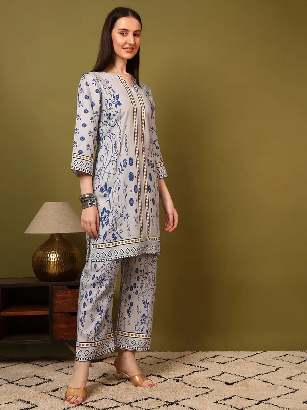 Grey_Rayon_Slub_Digital_Print_Co_Ord_Set_For_Women