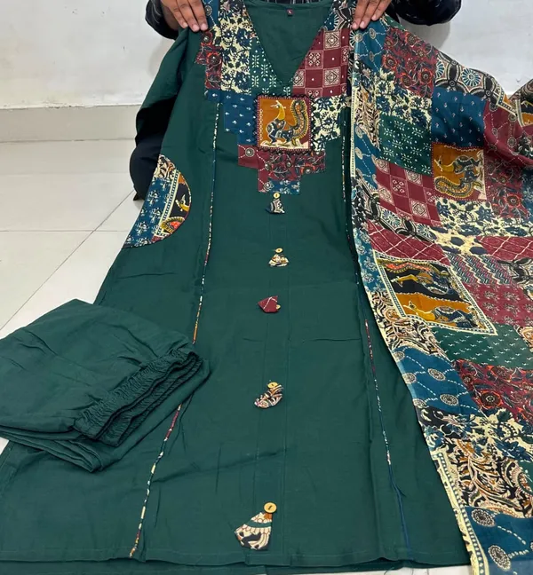Green_cotton_Kurta_set_Top_Crafted_with_Applique_Work_with_katha_work_&_both_side_Designer_Pocket_with_stlylish_Sleeves
