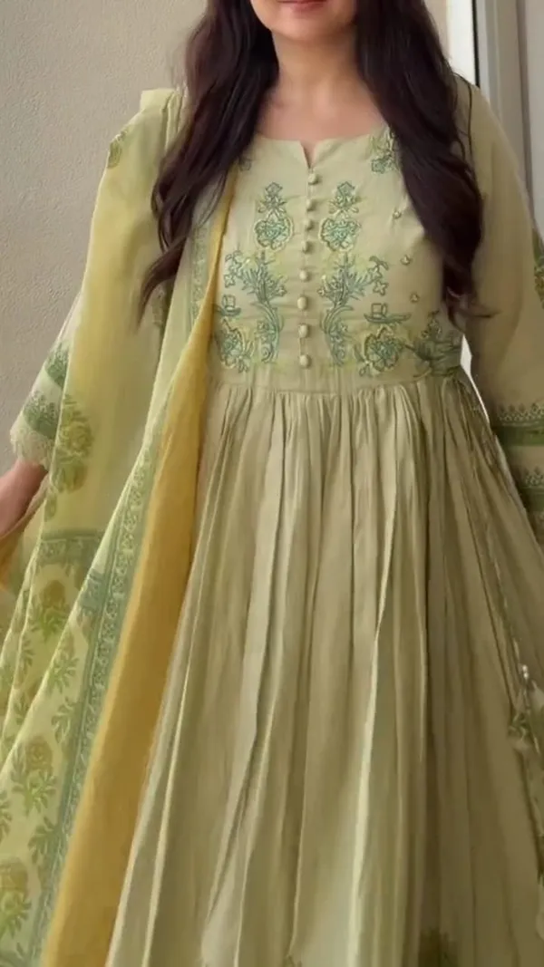 Anarkali_Kurta_set_with_Pant_&Dupatta