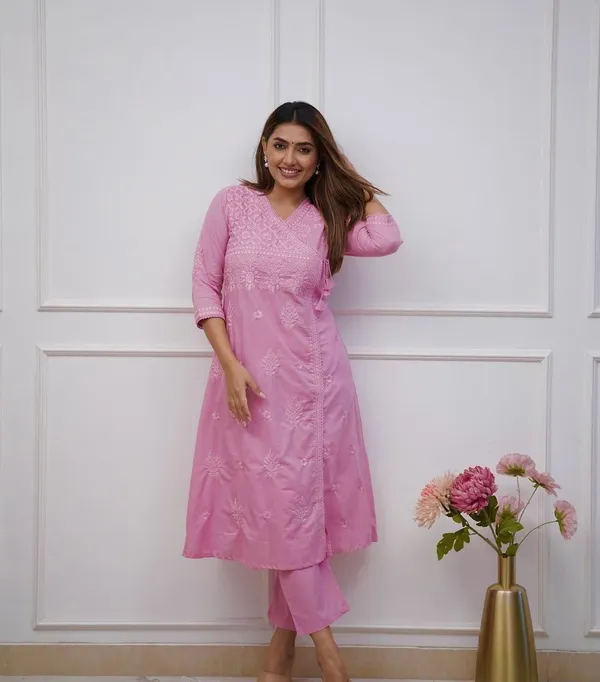 Pink_Cotton_Kurti-Pant_Set_with_Chikankari_Embroidery__with_Matching_Cotton_Thread
