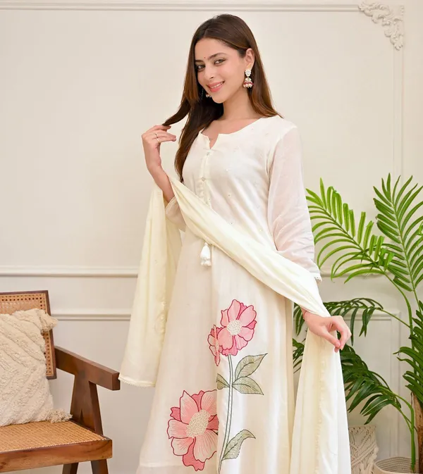 Women_Trendy_Cotton_Cream_Embriodred_Kurta_With_Pant_and_Dupatta