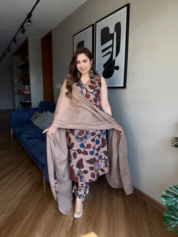 Women_Trendy_Cotton_Grey_Printed_Kurta_With_Pant_and_Dupatta