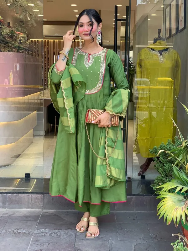 Green_Pure_Mal_chanderi_Kurta_Set_with_embroidery_sequence_on_Neck_with_paired_Matching_Pants_and_Banarsi_Jacquard_Dupatta