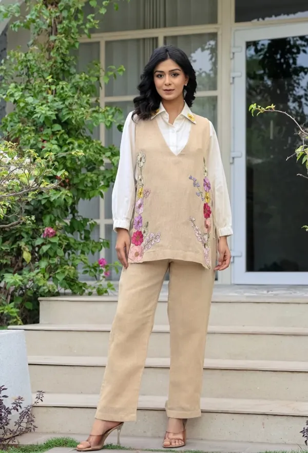 Women_Trendy_Cotton_Brown_Embriodred_Kurta_With_Pant_and_Dupatta