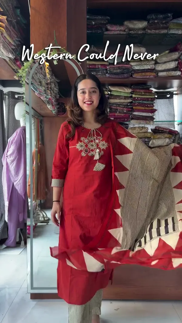 Saganeri_Solid_Print_Red_Kurta_Set_With_Embroidery_&_Mirror_Hand_Work