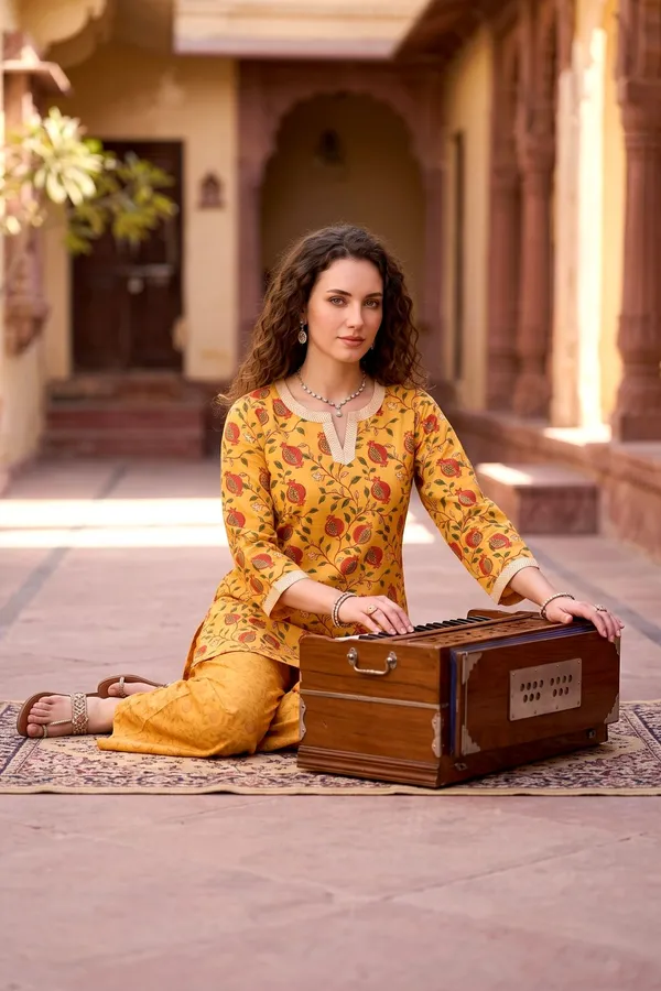 Women_Mustard_Rayon_Slub_Printed_Kurta_Set