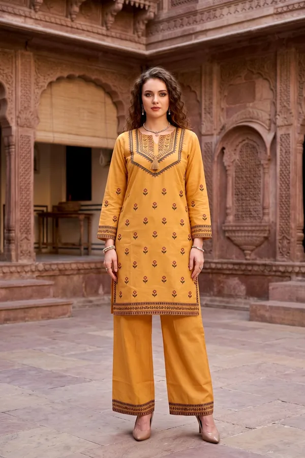 Women_Mustard_Yellow_Rayon_Slub_Kurta_Set