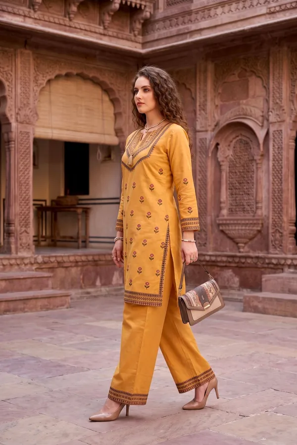 Women_Mustard_Yellow_Rayon_Slub_Kurta_Set