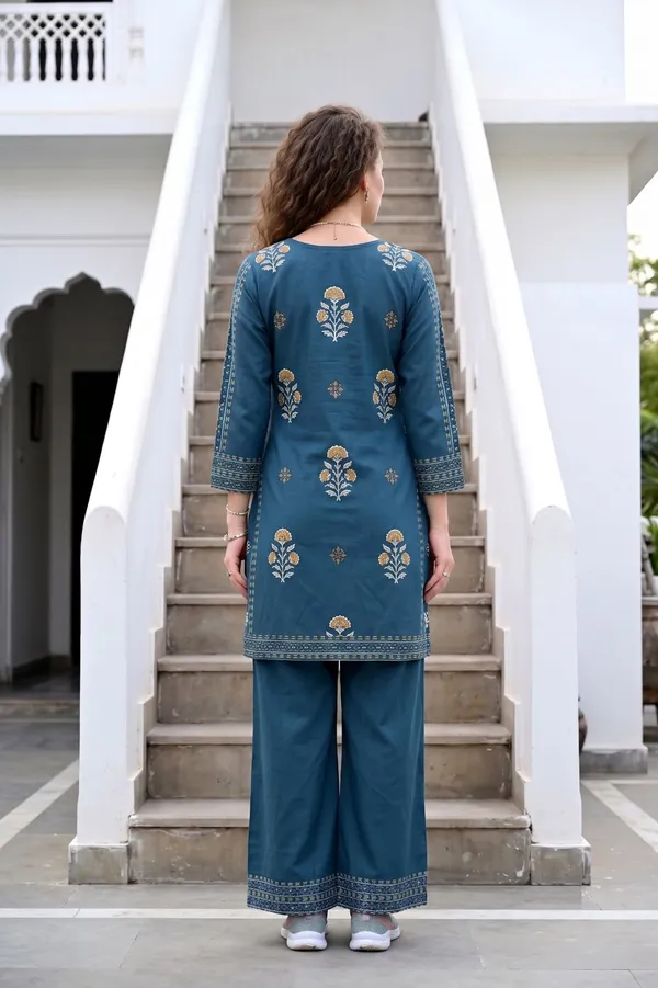 Women_Teal_Blue_Rayon_Slub_Kurta_Set