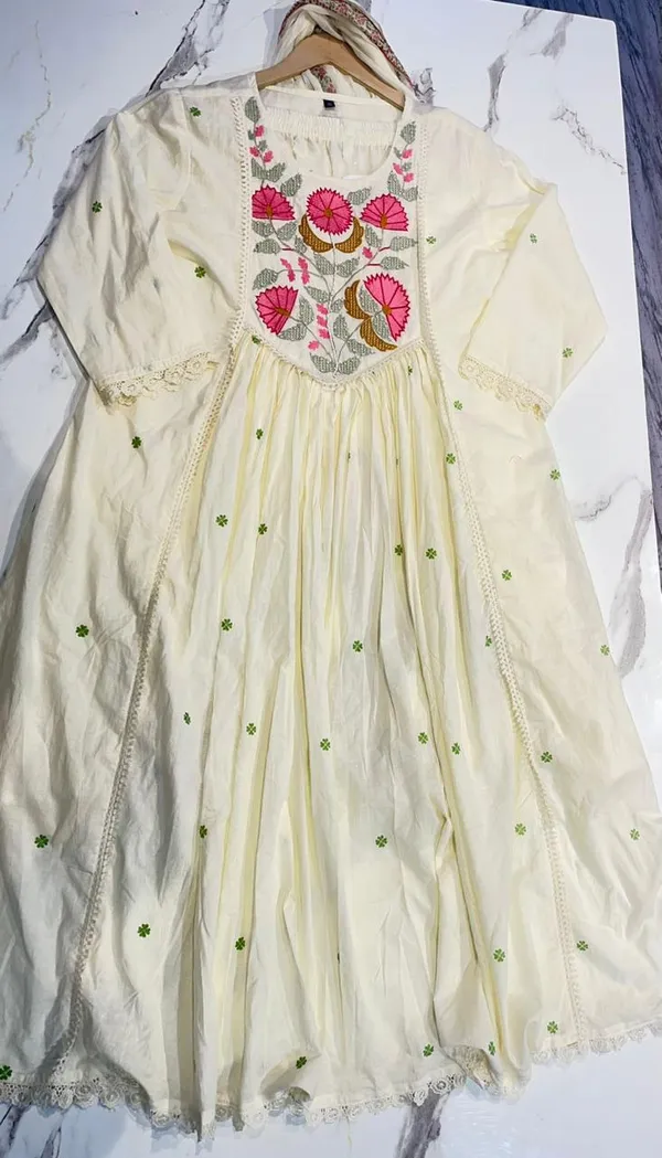 Women_Elegant_Floral_Embroidered_White_Pink_Cotton_Kurta_Pant_Dupatta_Set