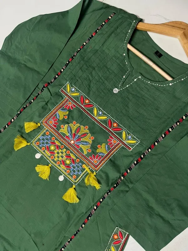 Premium_Cotton_Embroidered_Green_Kurti_Pant_Suit_Set_with_Dupatta_&_Side_Pocket_|_Katha_Handwork_|_Office_&_Daily_Wear
