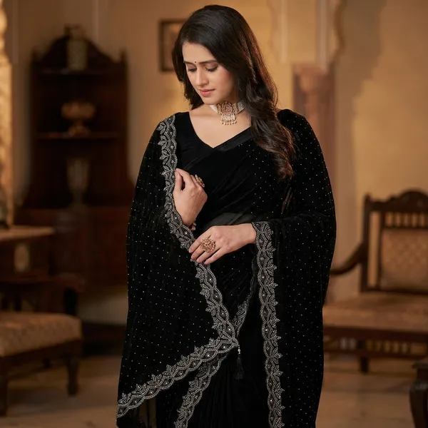 Black_Embellished_Bollywood_Net_Saree_For_Women