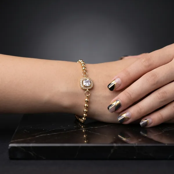 Esther_The_"Radiant_Halo"_Bead_Bracelet