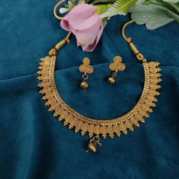 Akira_Gold_Imitation_Necklace_set