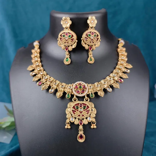 Akshara_Gold_Imitation_Necklace_set