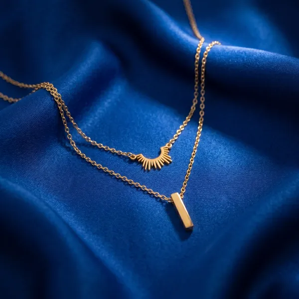 Allie_Resistant_Gold_Layered_Sunburst_Necklace
