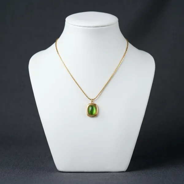 Angelica_Green_Cat’s_Eye_Pendant_Necklace