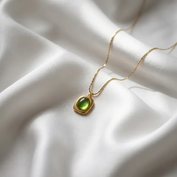 Angelica_Green_Cat’s_Eye_Pendant_Necklace