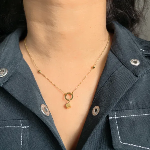 Aubree_Minimalist_Cube_Charm_Necklace