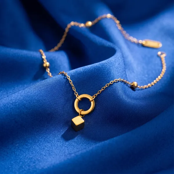 Aubree_Minimalist_Cube_Charm_Necklace