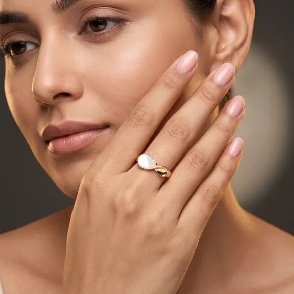 Aura_Mother_of_Pearl_Adjustable_Ring