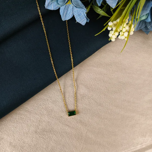 Catherene_Emerald_Baguette_Necklace