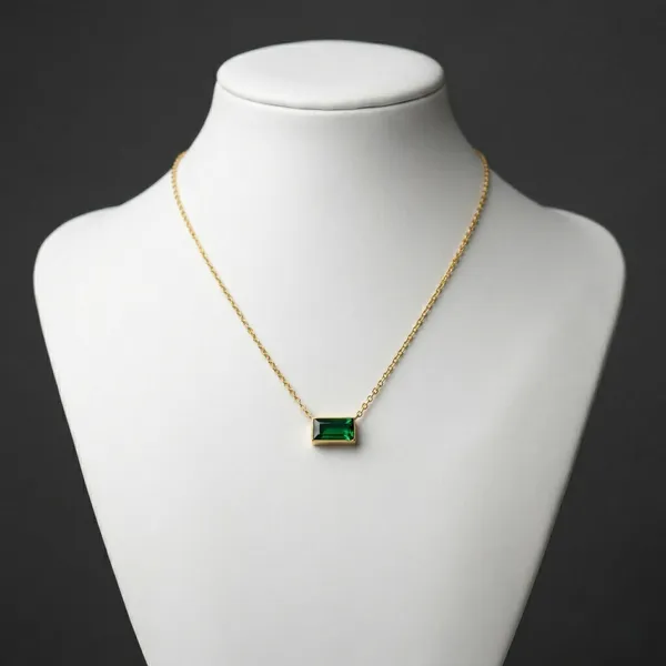 Catherene_Emerald_Baguette_Necklace