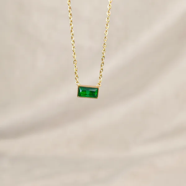 Catherene_Emerald_Baguette_Necklace