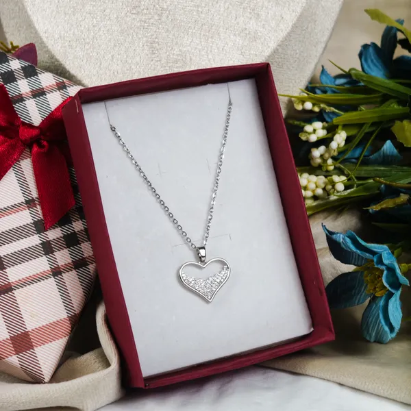 Coraline_Starlight_Heart_Silhouette_Necklace