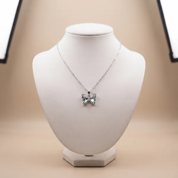 Crystal_Flutter_Butterfly_Necklace