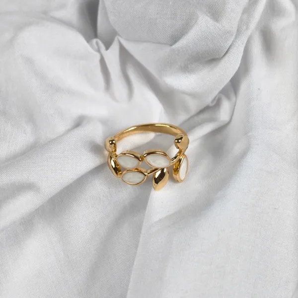 Daphne_Vine_Mother_of_Pearl_Leaf_Ring