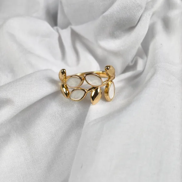 Daphne_Vine_Mother_of_Pearl_Leaf_Ring