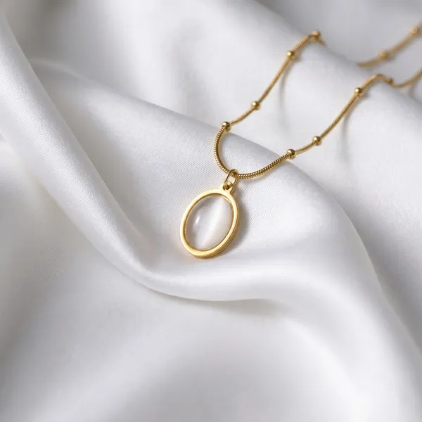 Dorothy_Luminous_White_Cat’s_Eye_Satellite_Necklace