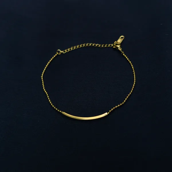 Edith_18K_Gold_Tone_Anti-Tarnish_Curved_Bar_Bracelet