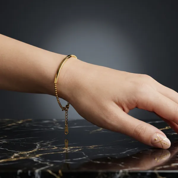 Edith_18K_Gold_Tone_Anti-Tarnish_Curved_Bar_Bracelet