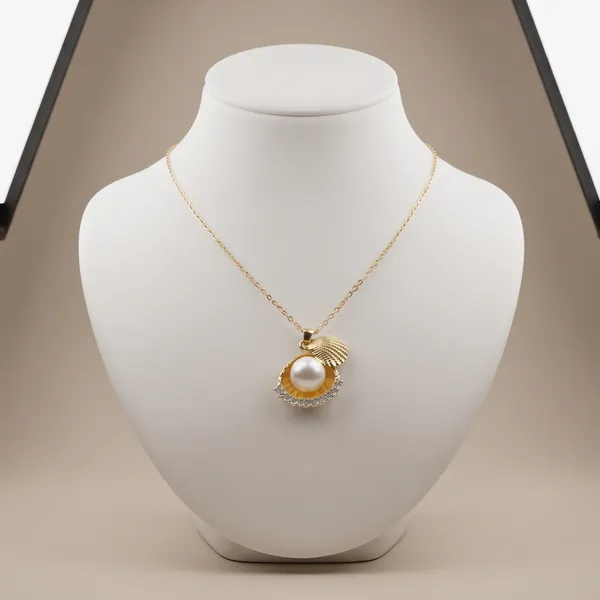 Elisa_Oyster_Pearl_Clamshell_Pendant_Necklace