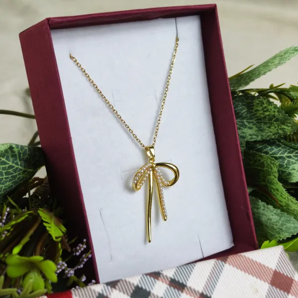 Ellianna_Bow_Pearl-Inlaid_Pendant_Necklace