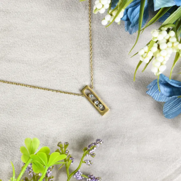 Elodie_Crystal_Bar_Necklace